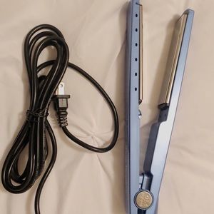 Babyliss Pro Nano Titanium-1/4” Straightening Iron